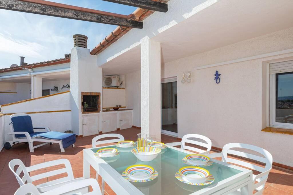 Flateli Empuriabrava Apartment ภายนอก รูปภาพ
