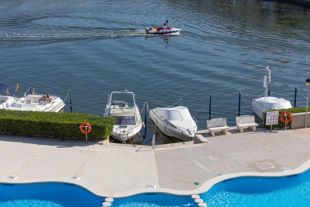 Flateli Empuriabrava Apartment ภายนอก รูปภาพ